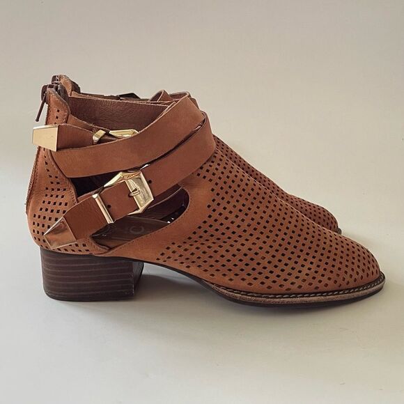 Jeffrey Campbell Everly Perforated Cutout Punched Leather Ankle Boots Tan 8.5 - Picture 6 of 10